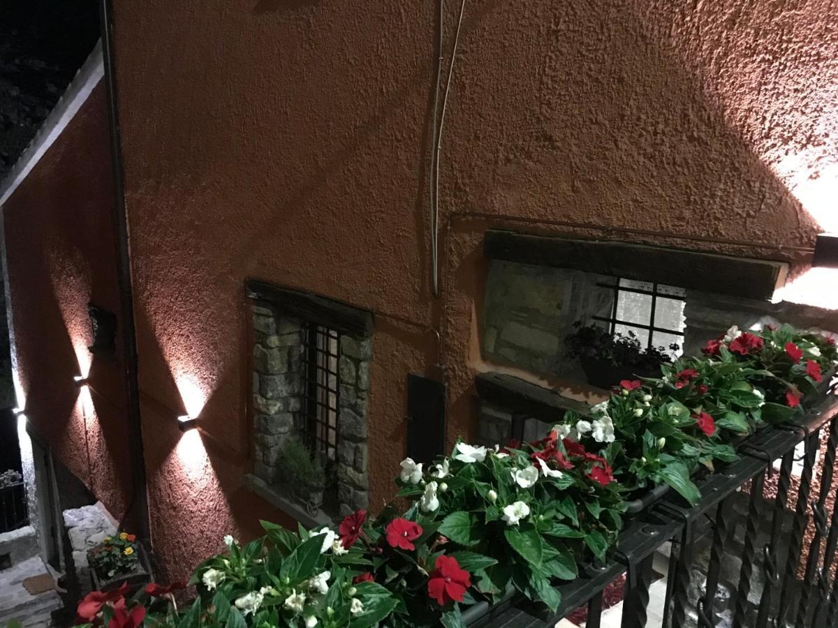 Borgo Manca Suite Sasso di Castalda Exterior photo