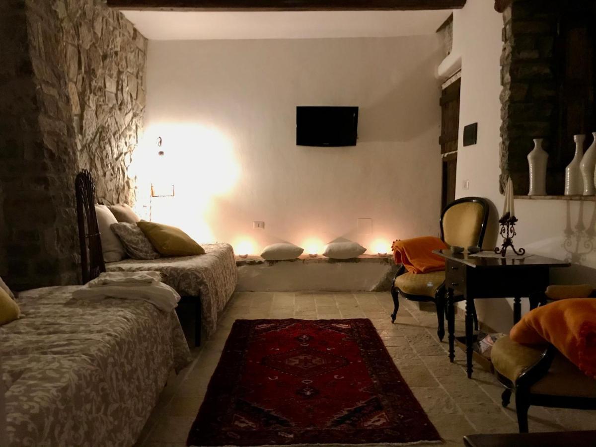 Borgo Manca Suite Sasso di Castalda Exterior photo