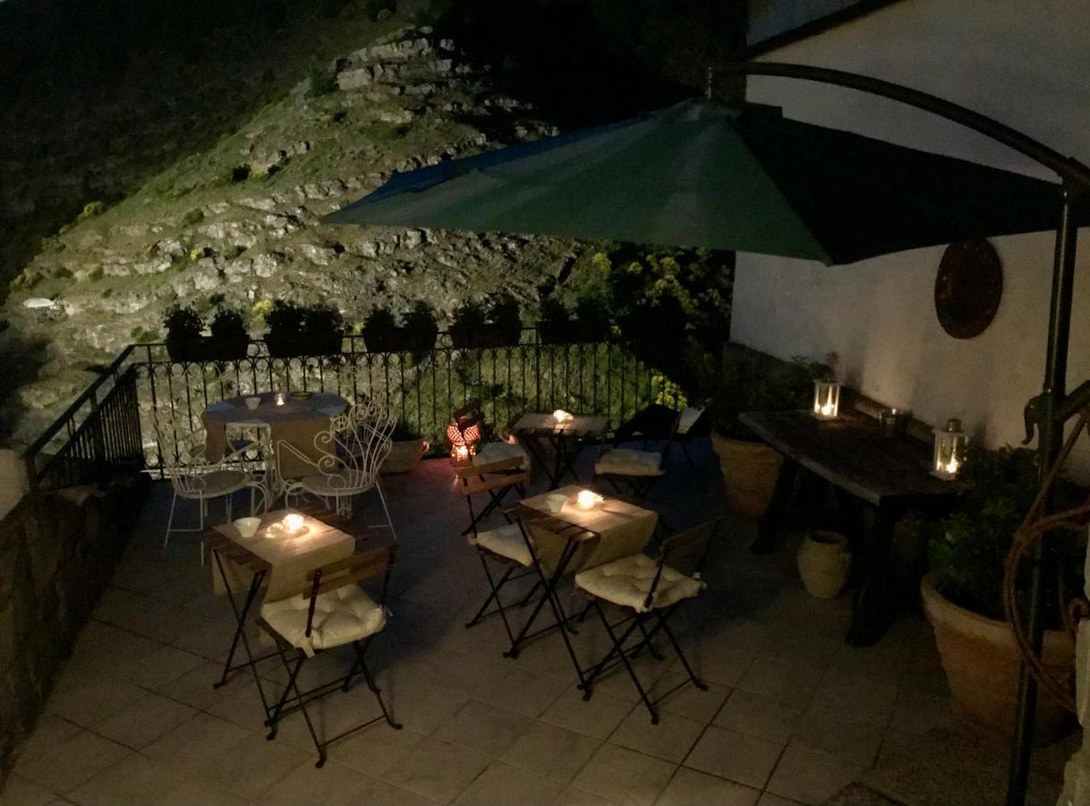 Borgo Manca Suite Sasso di Castalda Exterior photo