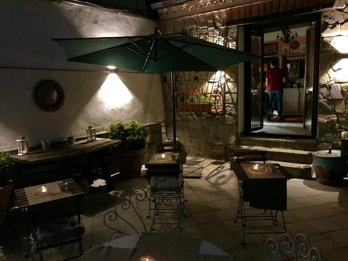 Borgo Manca Suite Sasso di Castalda Exterior photo